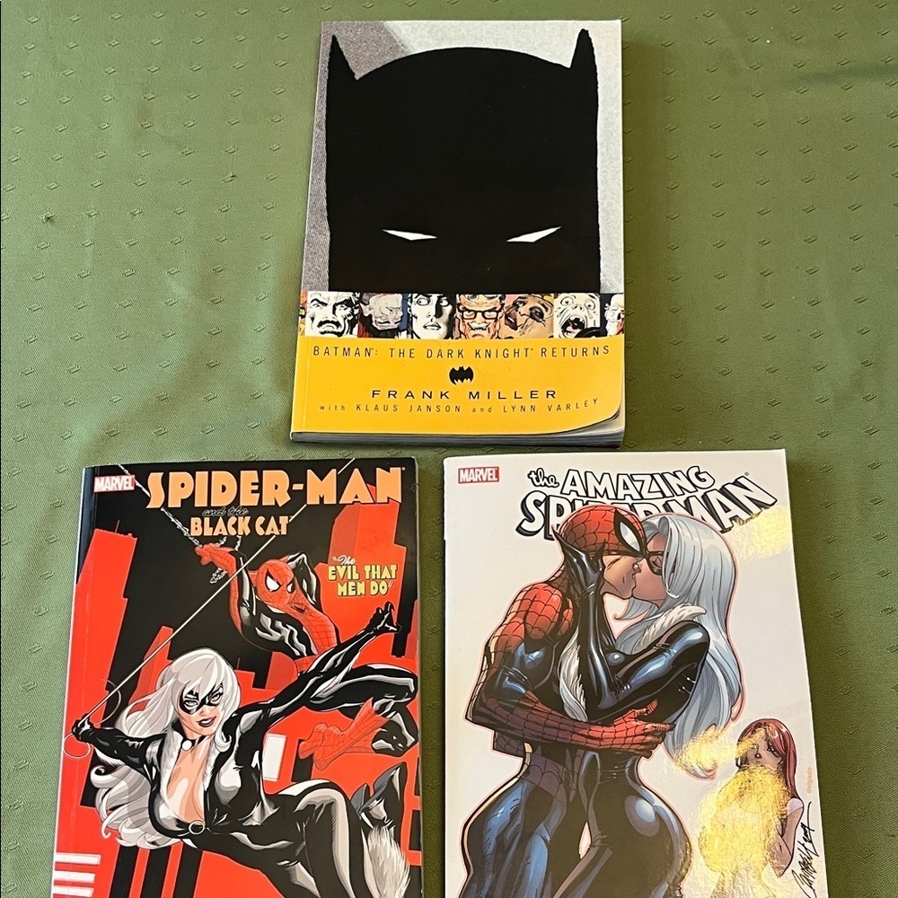 Marvel Comic Book Collection - Black, Red, White Covers